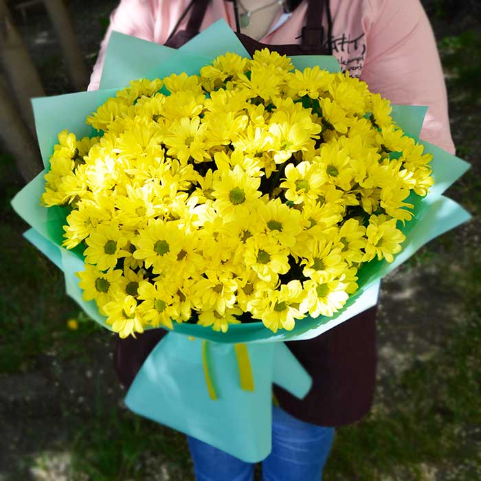 Букет Солнечный из 15 хризантем